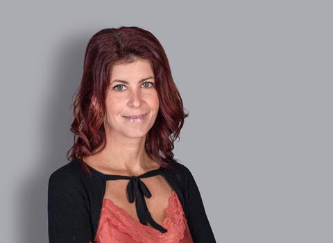 ester-debettin
